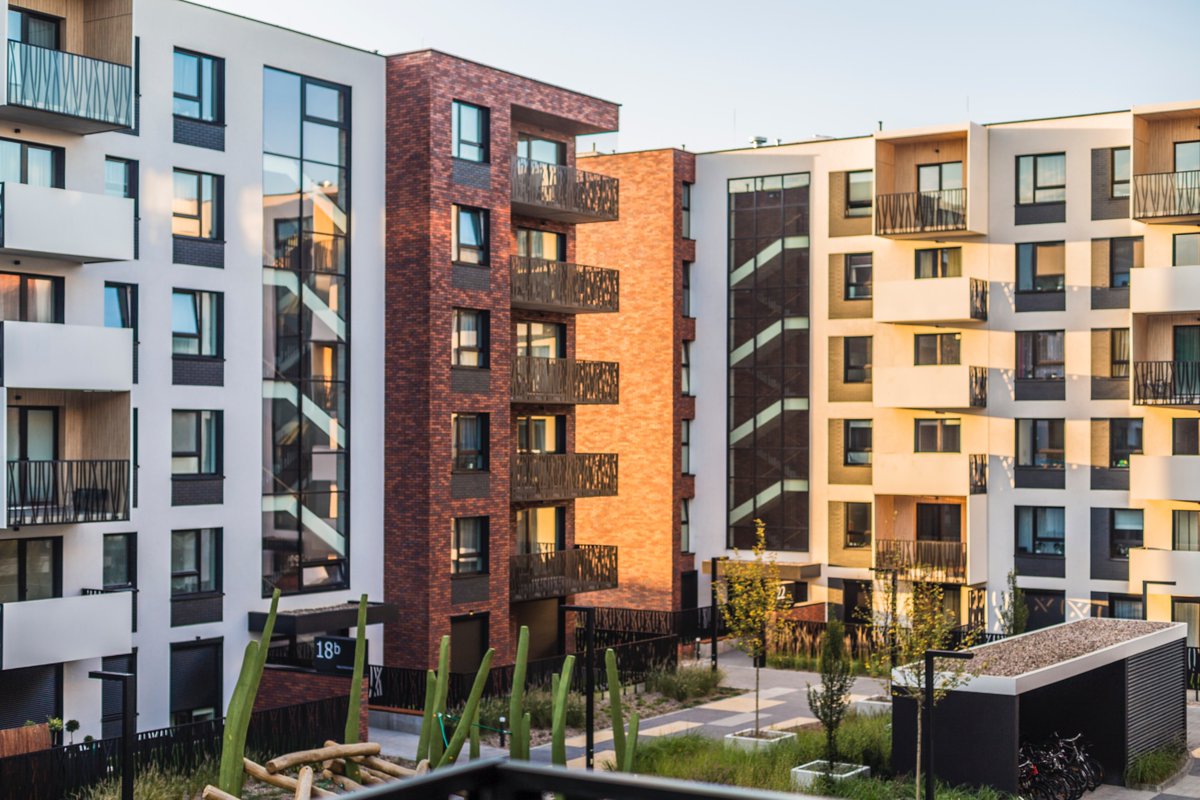 builderservnc's tweet photo. No matter your industry, we're ready to help. From hospitals and hotels to schools and commercial facilities, our experienced team has spent more than a decade restoring properties and minimizing downtime so you can get back to business faster.

Call us 24/7/365 at (800) 961-3040 https://t.co/YDdIwqM3Qp