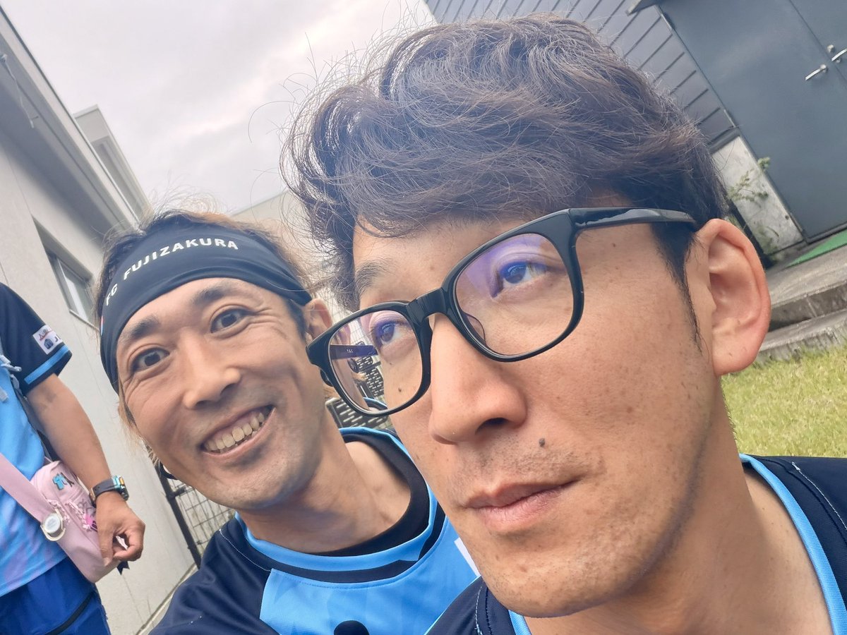 yabecchi_wanima's tweet photo. ふじざくら勝ったねー！
嬉しかったねー！
でもすぐるんに会えたのが1番嬉しかったのは冗談で笑
試合前にポンチョ着た人に襲われたけど笑
選手たちとグータッチも楽しかったし！
ちなみに試合後にまたすぐるんが『わっきーが、わっきーが』を連発したのは内緒にしとく！
ゲッチュっちゅー爆笑
#fmkofu https://t.co/TgiNdzbE0c