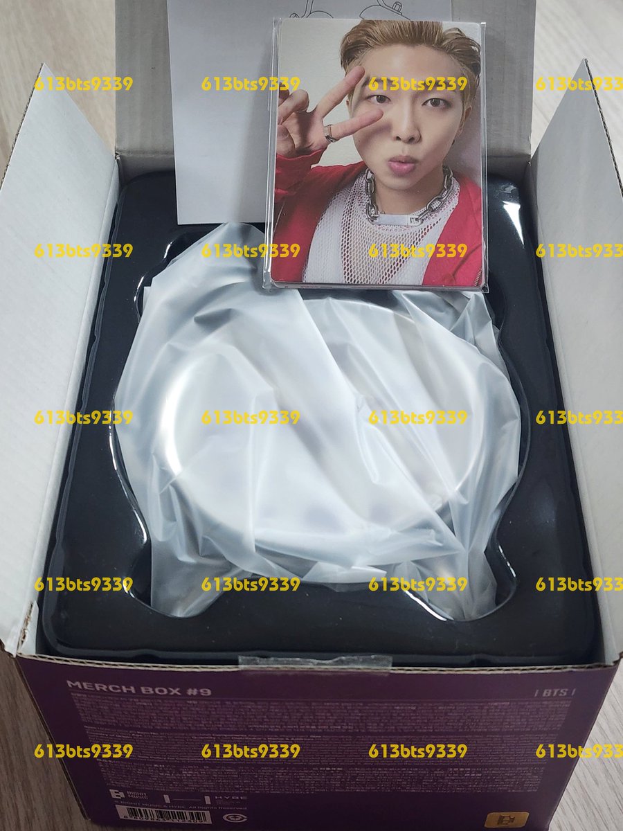 613bts9339's tweet photo. 방탄소년단 아미멤버십 머치박스 #9 #19 BTS ARMY MEMBERSHIP murch box

💜 each 12.0
✉️ sipping 0.4

남준 진 슈가 제이홉 지민 뷔 정국
RM JIN SUGA JHOPE JIMIN V JK
포카 양도 판매 굿즈 셀카 poca merch hybe pob 얼리버드 early 럭드 위버스 weverse photocard postcard goods https://t.co/OTFBRiGPaJ