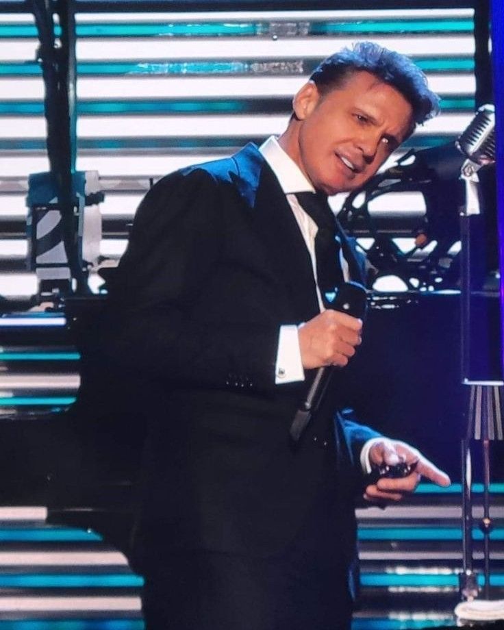 todoxluismiguel's tweet photo. Sé mi amor... Hazme un refugio en ti ♫
@lmxlm #LuisMiguel #TXLM #FansClubOficialChile https://t.co/mPWPQL5ve5