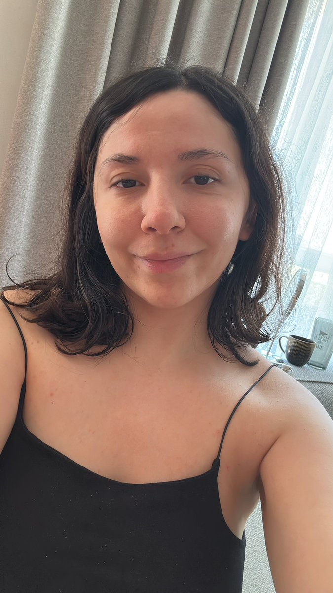 sevval_salci's tweet photo. Sabah uyandığımda bile böyle bebeksem🤪🤣 https://t.co/aO7e3Za9cU