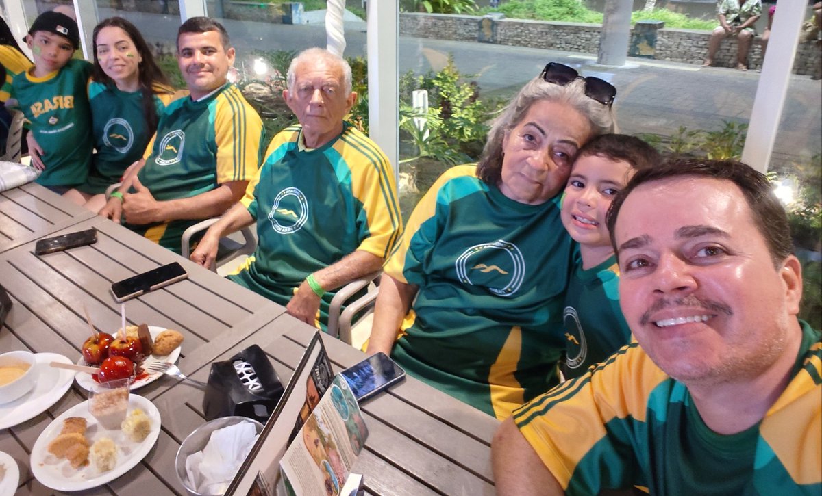 emilio_0411's tweet photo. Hotel, praia, sol e o Brasil em campo!🙏🏻☀️🏖️ https://t.co/kfuk9Dqosm