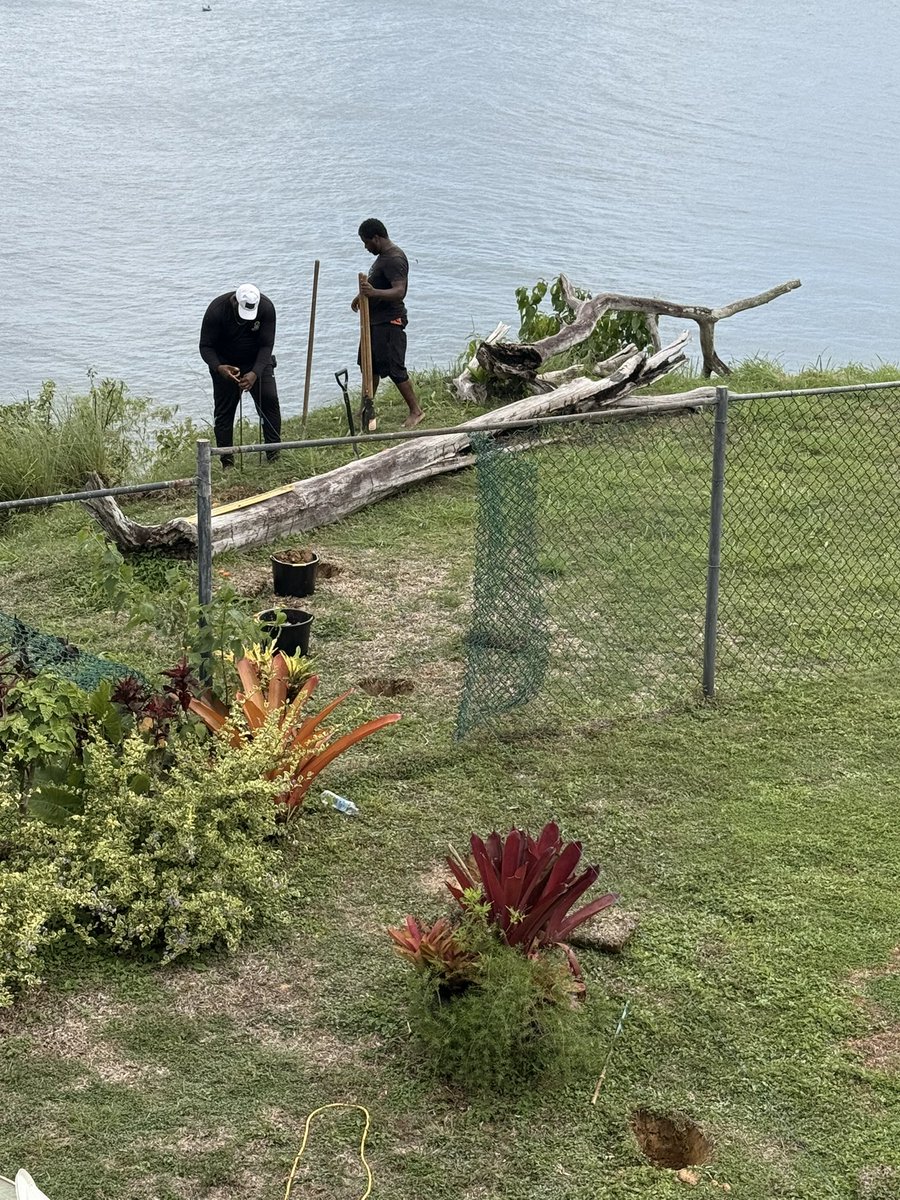 kevinclusive's tweet photo. The audacity of some people’s sense of entitlement must be matched by the boundaries you implement. Let’s really see if  “Good fences make good neighbours.” FA&amp;FO https://t.co/Rgm8zJiw3p