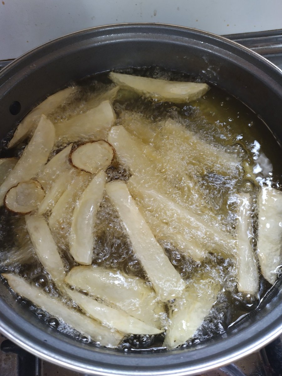 janninereid1's tweet photo. Homemade French fries. 😍
I'm hoping they turned out as good as when I was a kid...my parents were potato WIZARDS! They always turned out perfect! 
Are you a fan of homemade fries? Did you eat them a lot when you were a kid? https://t.co/7FS6zY7y1r