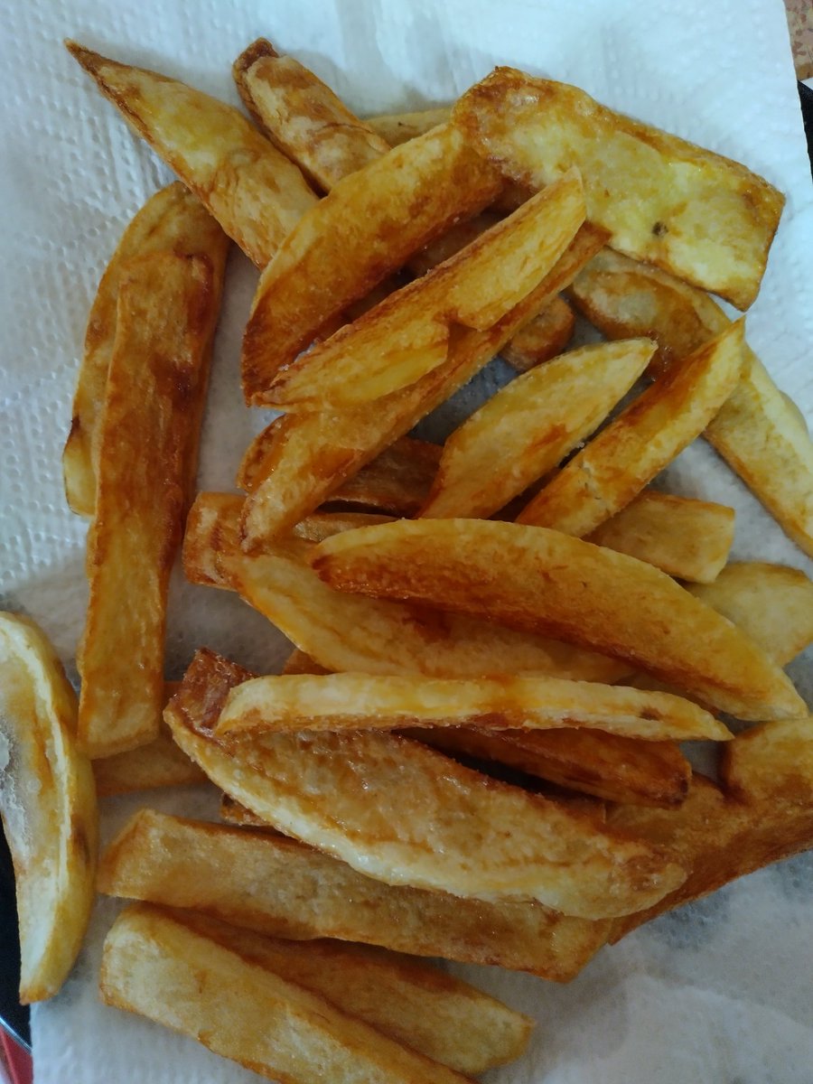 janninereid1's tweet photo. Homemade French fries. 😍
I'm hoping they turned out as good as when I was a kid...my parents were potato WIZARDS! They always turned out perfect! 
Are you a fan of homemade fries? Did you eat them a lot when you were a kid? https://t.co/7FS6zY7y1r