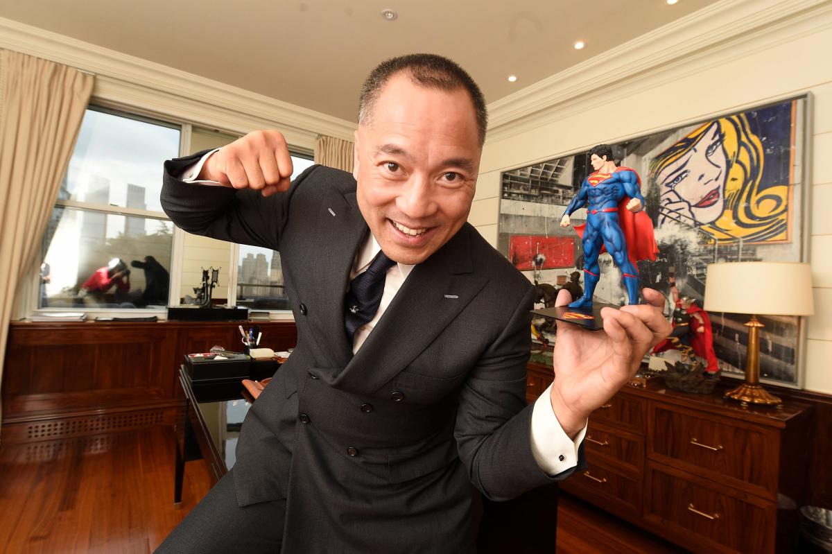 nypost's tweet photo. Chinese NYC scammer learns fate for 'stunning' $1.3B fraud - as hundreds of fans flock to court https://t.co/8SnlnNrcZn https://t.co/xtREUvKafD
