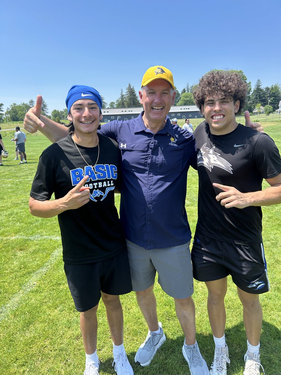 andrew_rod08's tweet photo. Had a great camp at Wesleyan University today! Learned a lot that I can take back home for this season and got to meet a lot of coaches and their staff!
@CoachDBenoit @CoachDiCenzo @coachmelnitsky @CoachJournell @CoachSlesh @CoachVaish @Coach_Will7 @DebeljakGreg @CoachMKellyWPI https://t.co/3nZoLWWYIA