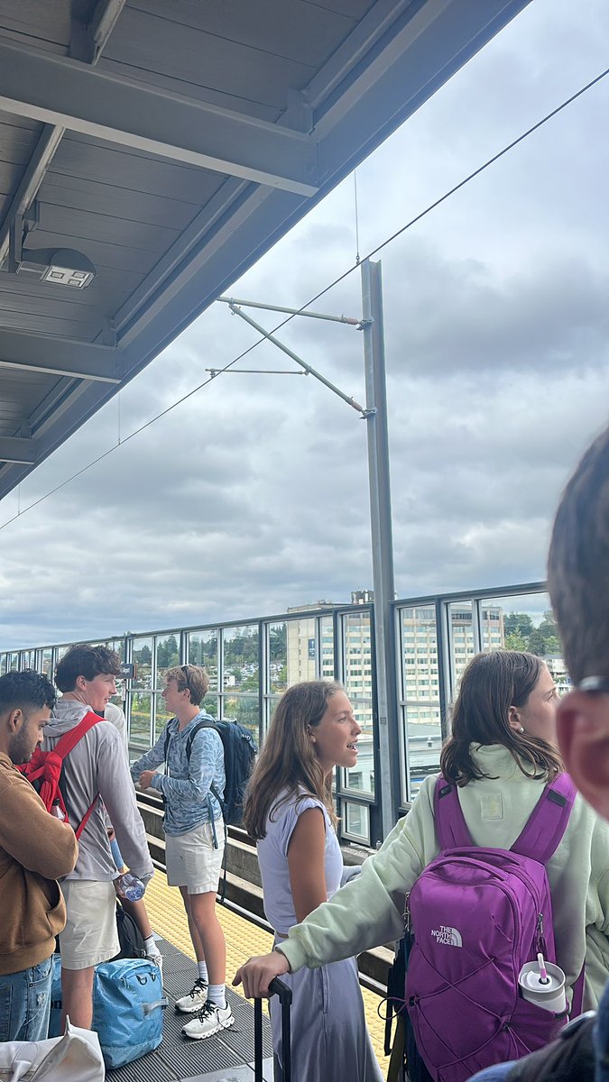 larry_burn33's tweet photo. This city fucking suck. #FuckSeattle https://t.co/HDBt8c6jTo