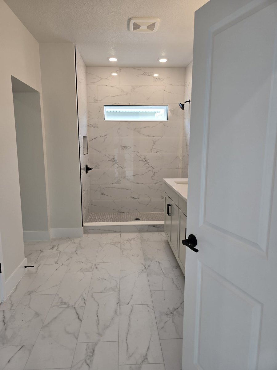 BatzTileRenov's tweet photo. 🏠 Every great renovation starts with quality tile! Batz Tile Renovation LLC specializes in custom tile installation for kitchens, bathrooms, showers, backsplashes, and floors. Let us bring beauty and value to your home.

📞 Call today: 941-592-3045

#BatzTileRenovation https://t.co/uQ1mPFe7PB