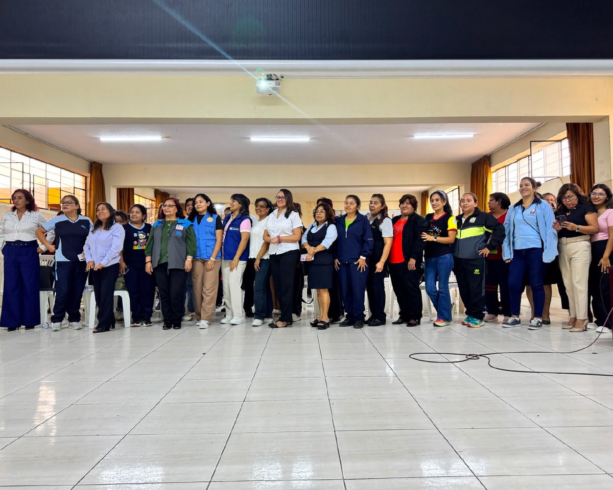 UNESCOperu's tweet photo. 📍 #Trujillo | En el marco del programa #AprenderSinBarreras, #UNESCOPerú acompañó a la UGEL 02 La Esperanza en el taller «Prácticas pedagógicas basadas en el Diseño Universal para el Aprendizaje (DUA) para escuelas inclusivas», dirigido a directivos, docentes y equipos SAE. https://t.co/lswMmflyRJ