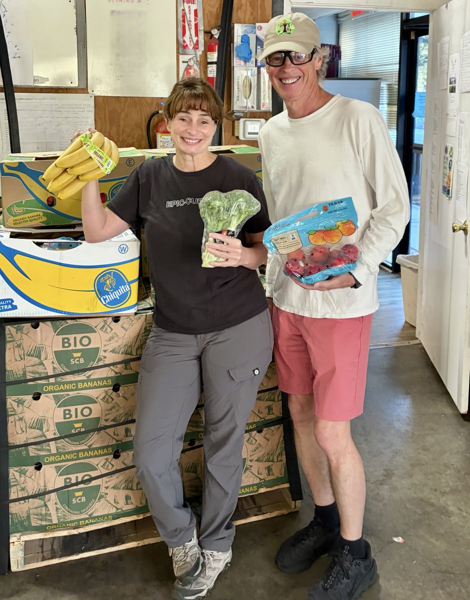 BaptistHealthJx's tweet photo. At Baptist Health, our community has been at the center of all we do since 1955. 💙

Food insecurity has been a major issue for our community for far too long, and we’re #BaptistProud to provide support for organizations like @FeedingNEFL, Epic-Cure, JFCS - The LJD Jewish Family & Community Services, @WasteNotFlorida and the Clay County Food Insecurity Taskforce.

We always want wellness to extend beyond our walls, and these are organizations that are making that happen on the front lines. 🥒 🥕 

To learn how to get involved and what we’re working on to combat the problems of food insecurity, read the current newsletter and subscribe to future quarterly Community Impact Newsletter here: https://t.co/xS5xq1wkJ5