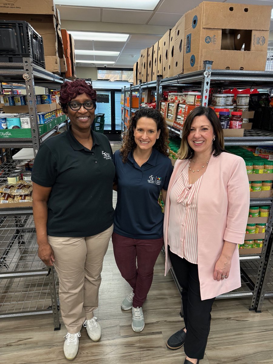 BaptistHealthJx's tweet photo. At Baptist Health, our community has been at the center of all we do since 1955. 💙

Food insecurity has been a major issue for our community for far too long, and we’re #BaptistProud to provide support for organizations like @FeedingNEFL, Epic-Cure, JFCS - The LJD Jewish Family & Community Services, @WasteNotFlorida and the Clay County Food Insecurity Taskforce.

We always want wellness to extend beyond our walls, and these are organizations that are making that happen on the front lines. 🥒 🥕 

To learn how to get involved and what we’re working on to combat the problems of food insecurity, read the current newsletter and subscribe to future quarterly Community Impact Newsletter here: https://t.co/xS5xq1wkJ5