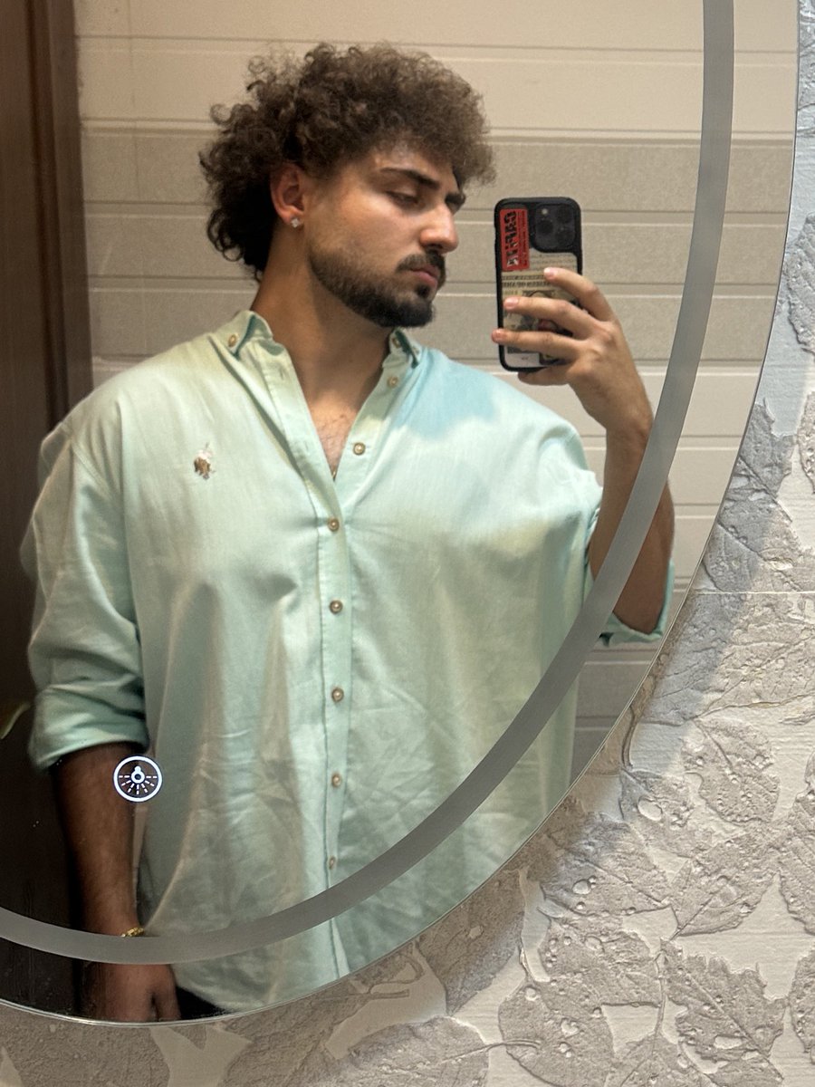 kioomaxx's tweet photo. Face reveal¿ https://t.co/I1VF2Pe9Pq