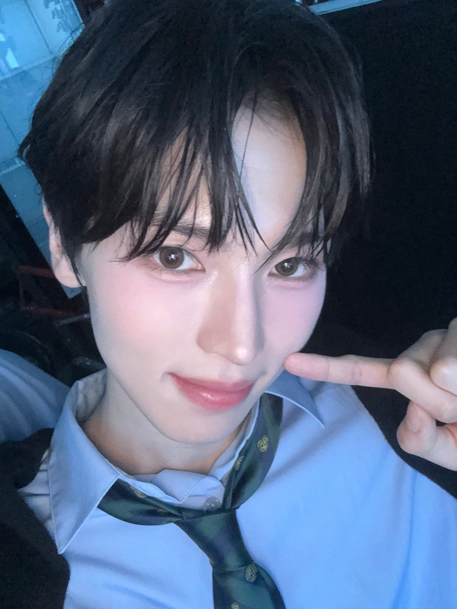 H0RINU's tweet photo. 시간이 참 빠르게 지나두 인후는 여전히 예쁘구낭 https://t.co/M25SllJoc5