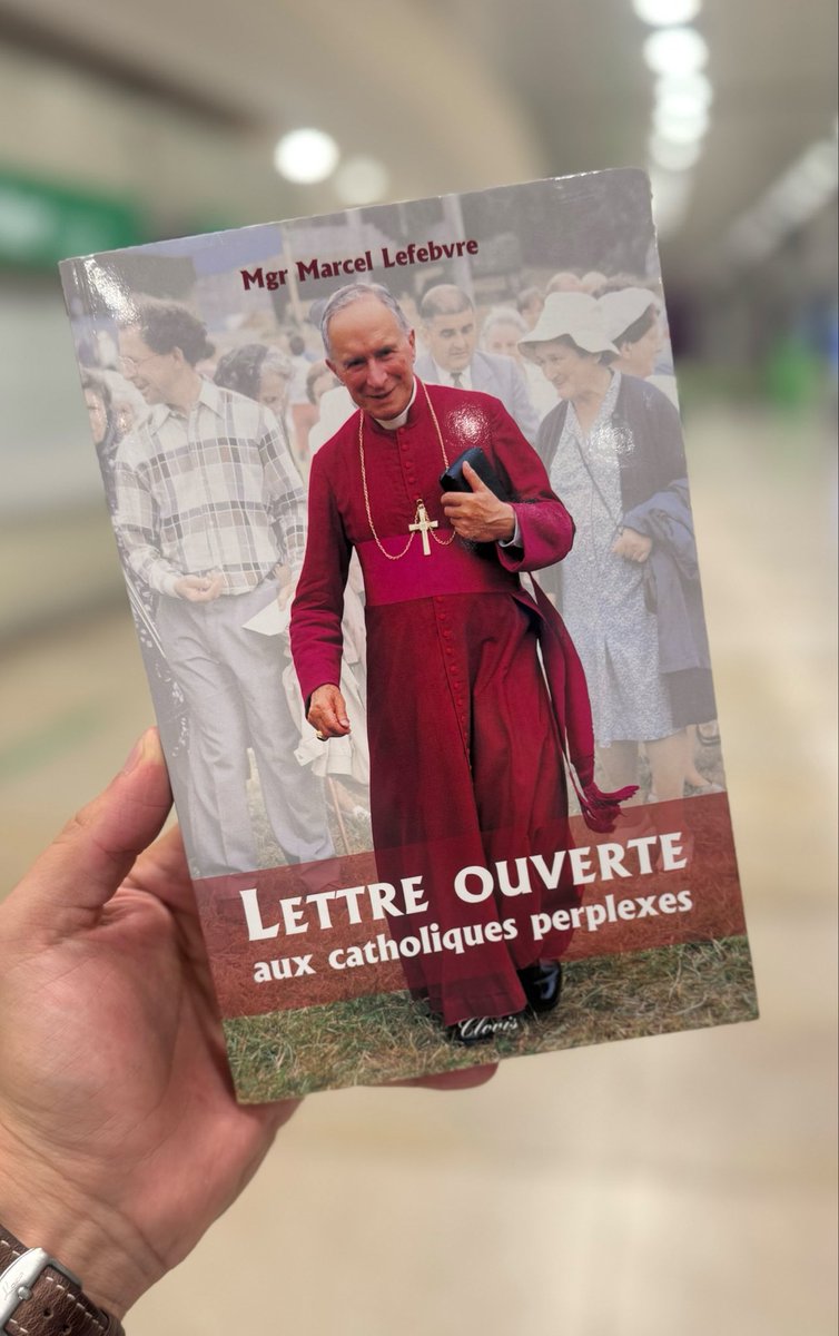 jaimewafna's tweet photo. My reading on my way to Ecône. Can’t wait to get there! https://t.co/Cq19DW1cLN
