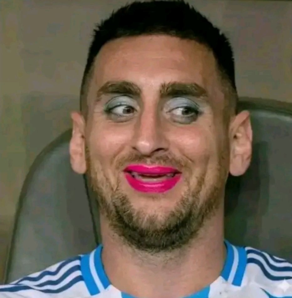 h0rm0natt0ressi's tweet photo. GOLES EN PARTIDO OFICIAL CONTRA BRASIL:

🇯🇵 KAISHU SANO: 1️⃣
🇦🇷 MESSI: 0️⃣

SON DATOS Y HAY QUE DARLOS https://t.co/usBRoqZ060