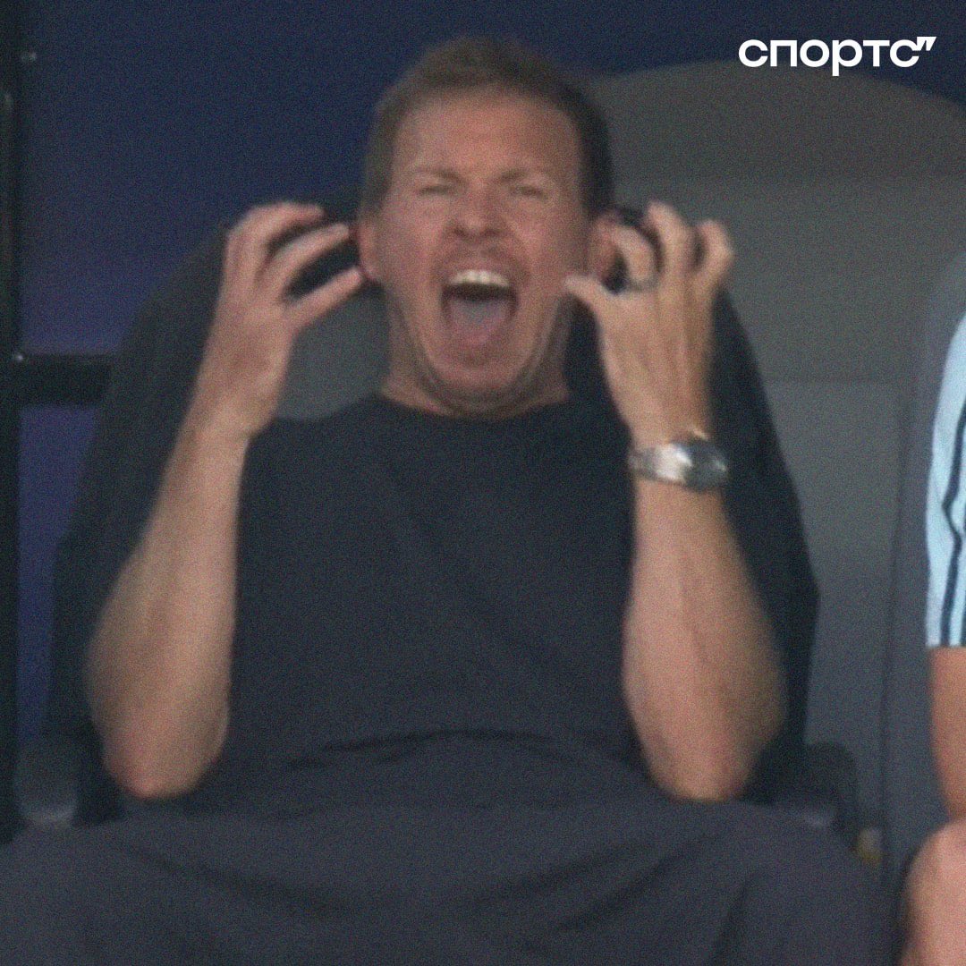 Footballmeux's tweet photo. Me watching my team in the 90th minute:" https://t.co/uG6JGyEecX