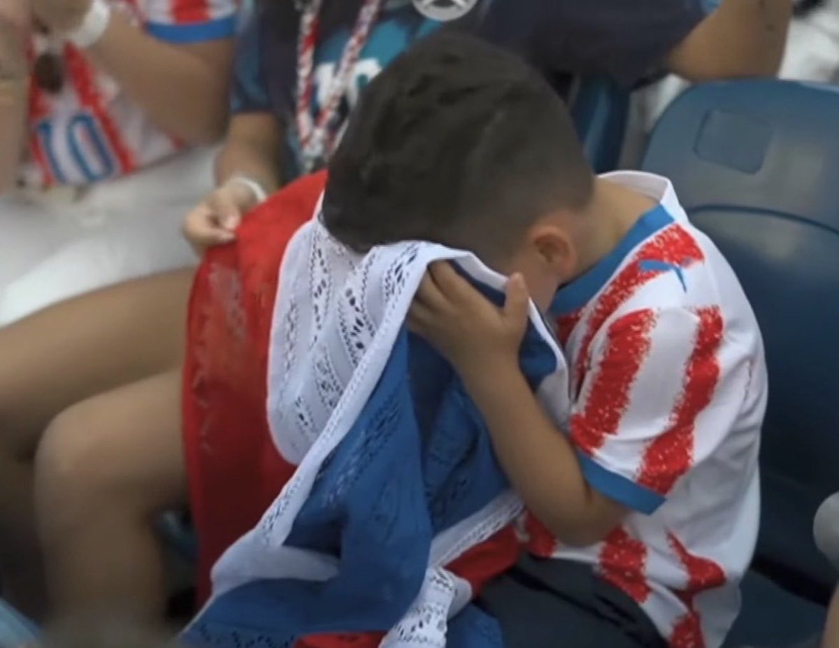 Regio_2810's tweet photo. PARAGUAY NO ES PARAGUAY SI NO SE SUFRE AÑARAKOPEGUARE https://t.co/SMHwRLgHAc