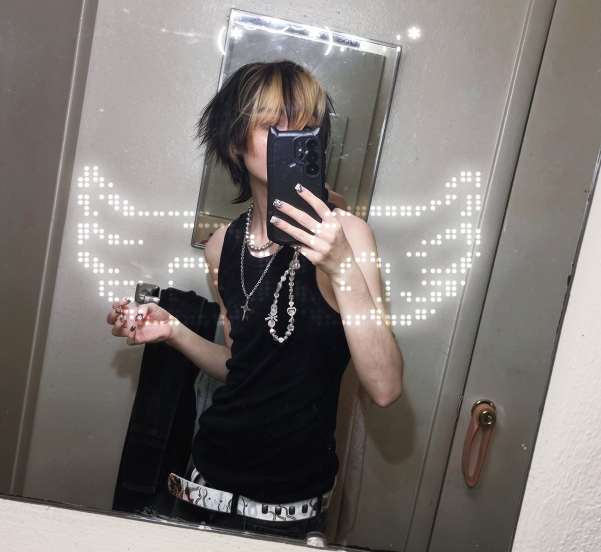 E 𐂯 ⁷ (@Em0Vampirebf) / Posts / X