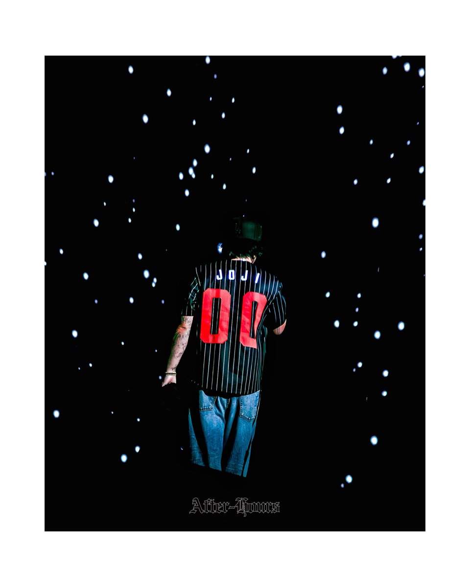 AfterHours_Mag_'s tweet photo. @sushitrash in Boston during his ‘JOJI: SOLARIS’ tour 

📸: @dy4ni_ 

{Credit photographer when reposting/using photos}

#joji #solaris #concert #photography https://t.co/gu4XE8NB8m