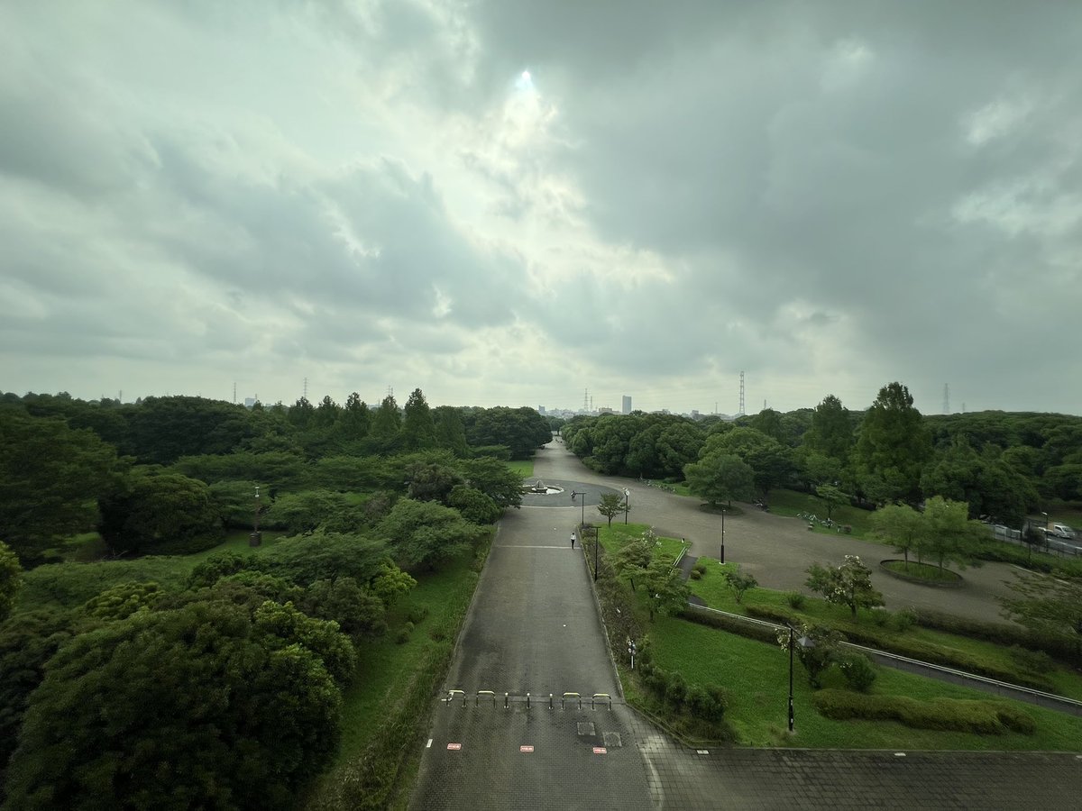 miki_mfb's tweet photo. 曇りです☁️ https://t.co/ZxVJApHR3H
