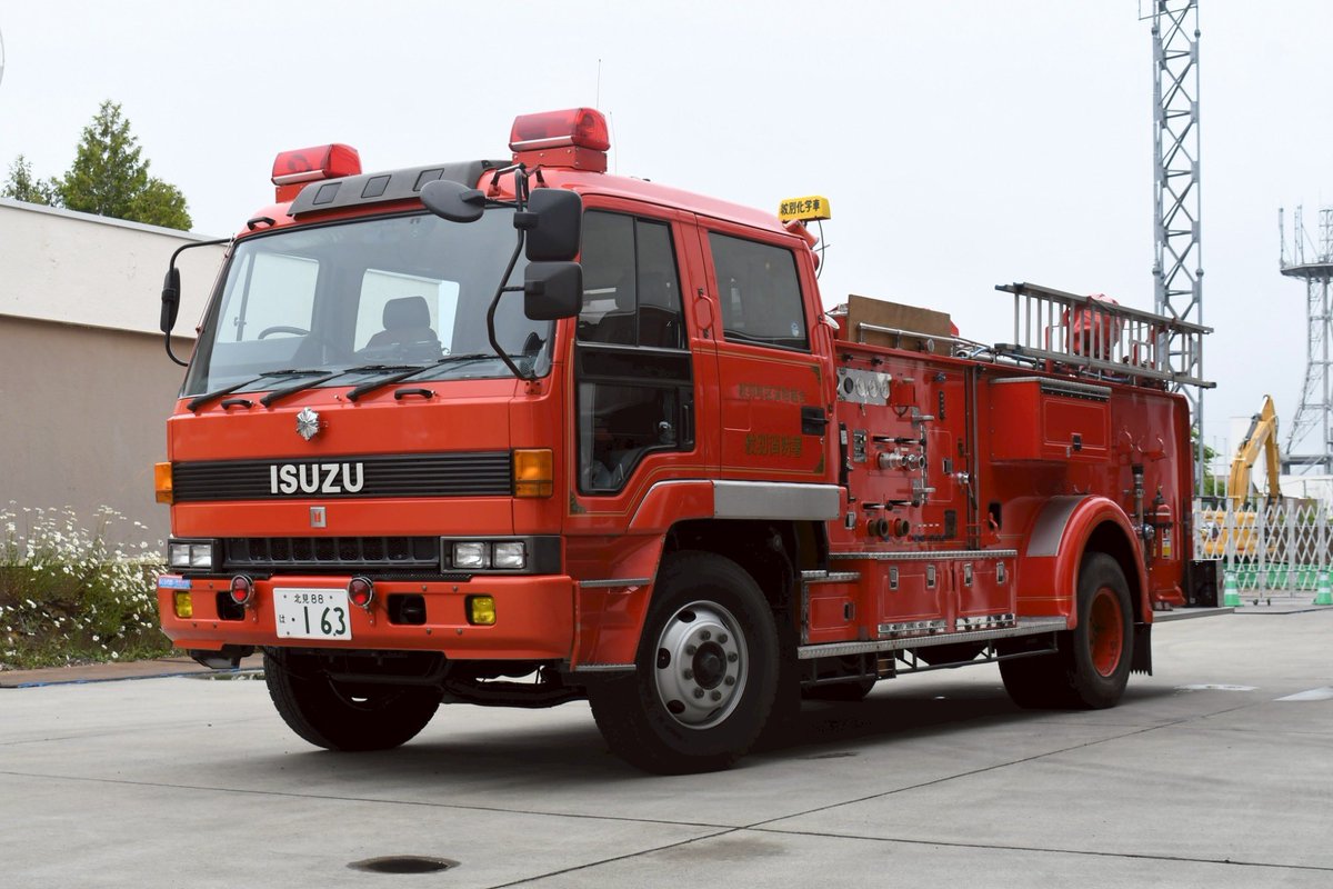 SAKAE_O's tweet photo. 紋別地区消防組合 消防署 化学車

この車両は1989年式でモリタポンプが架装した車両になります。

今では珍しくなったいすゞ810ベースで37年が経過している為この先が心配な車両です。 https://t.co/RW24p8YJDb