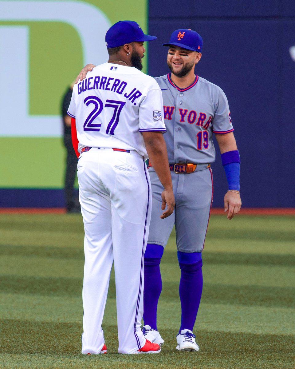 BlueJays's tweet photo. Bo and Vlad ❤️💙 https://t.co/QmHZbAkAzc