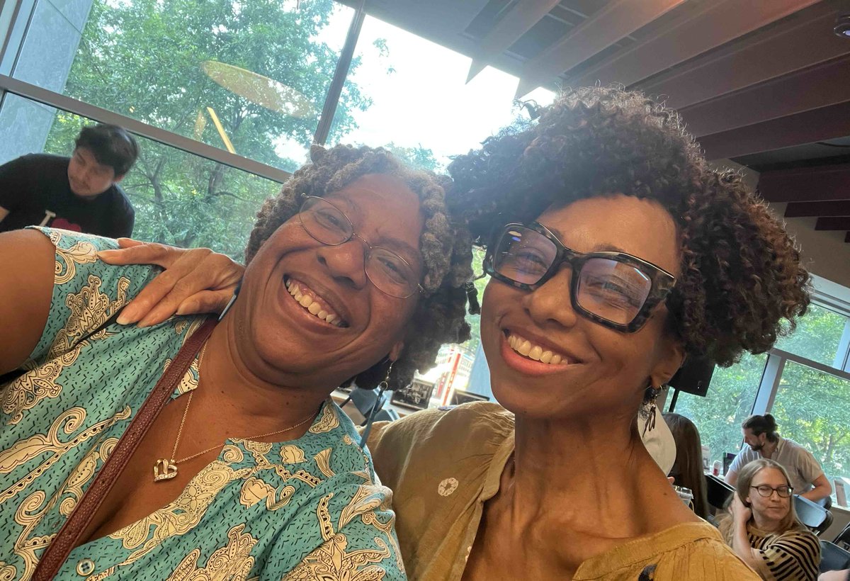 africanvoices's tweet photo. Always good to be in the presence of Laura Pegram (Kweli) &amp; Ron Kavanaugh (Mosaic)! Our journey together is amazing! @poetshouse @CLMPorg https://t.co/C7JTtibBRY