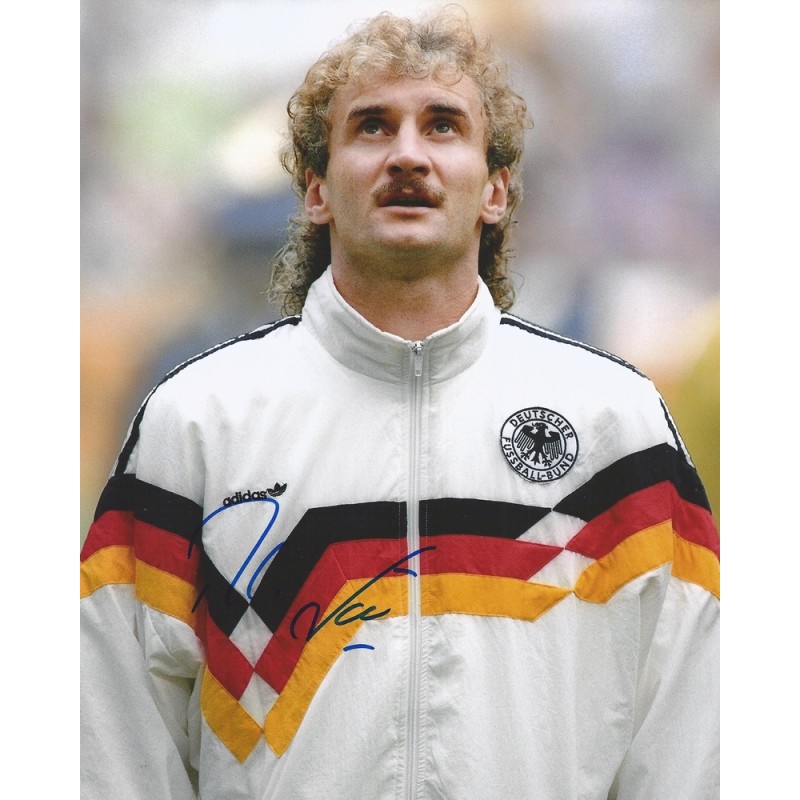 Malenwe's tweet photo. Woltemade c'est fils caché de Rudi Völler ?

#ALLPAR https://t.co/9XjVx6HlmL