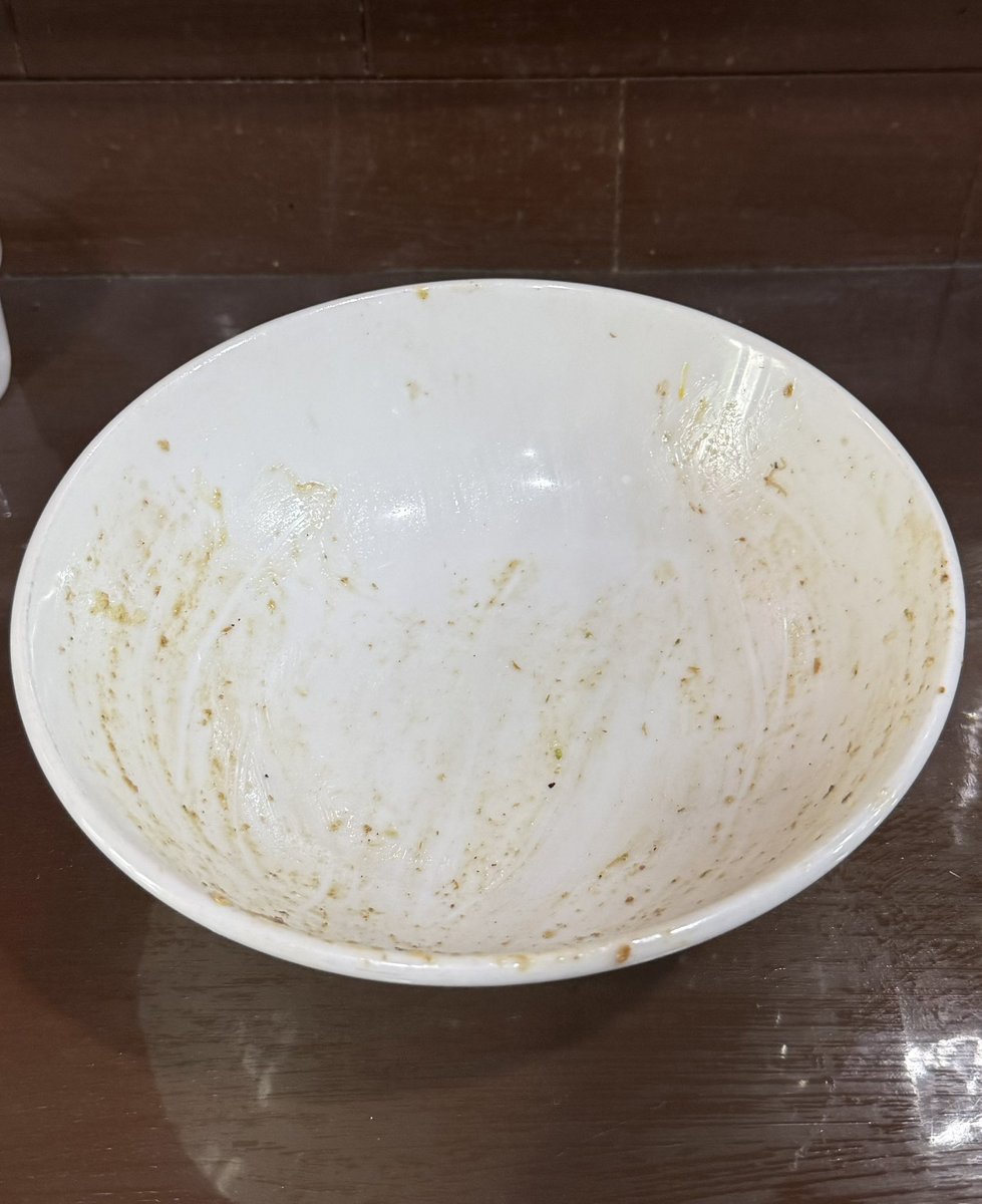 AkachanGold's tweet photo. 最後は炙り豚バラチャーシューで丼を拭って完食🤣
また逢う日まで👋
#らあめん鬼ぼし https://t.co/rfquXsHuj3