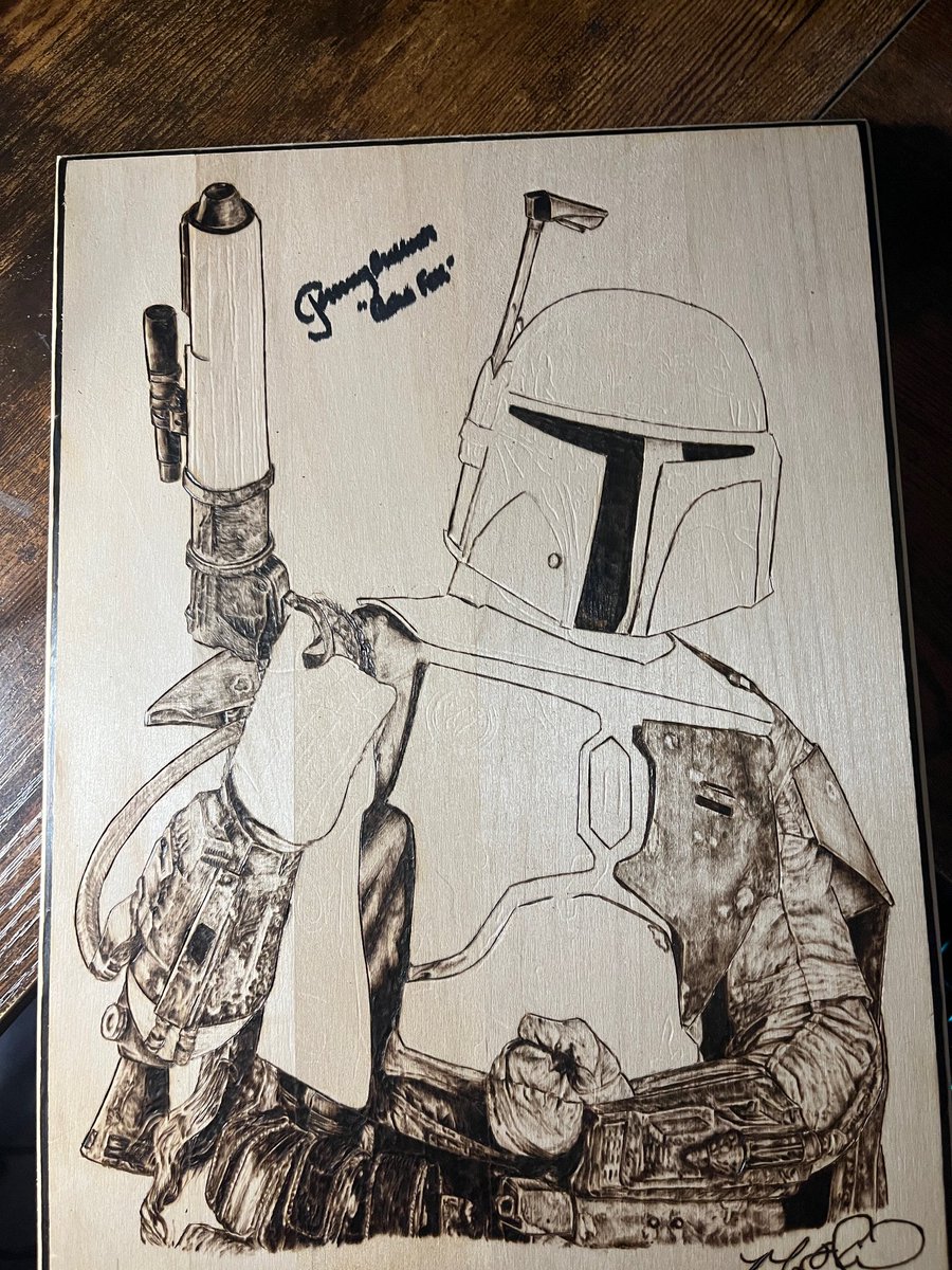 GeekBurning's tweet photo. Burned Boba's gauntlets! https://t.co/wqzADdTkiQ