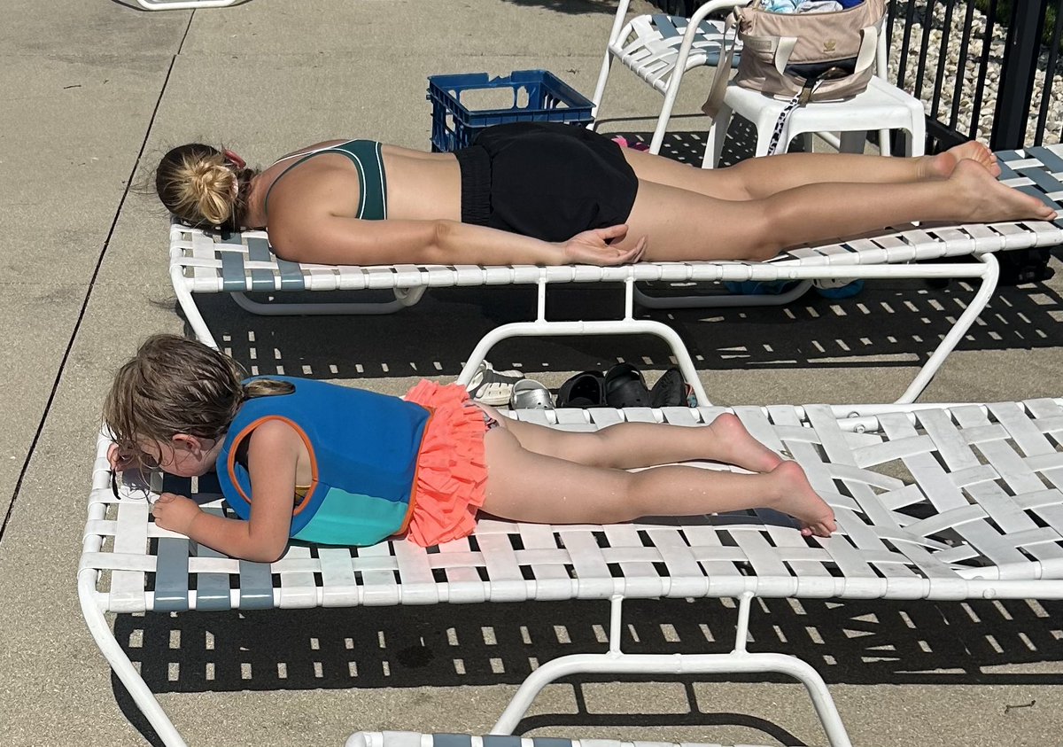 JohnBoelWAVE3's tweet photo. When temps in the 90s around here.. time to practice headers in the pool🔥 https://t.co/3YHlczjJAj