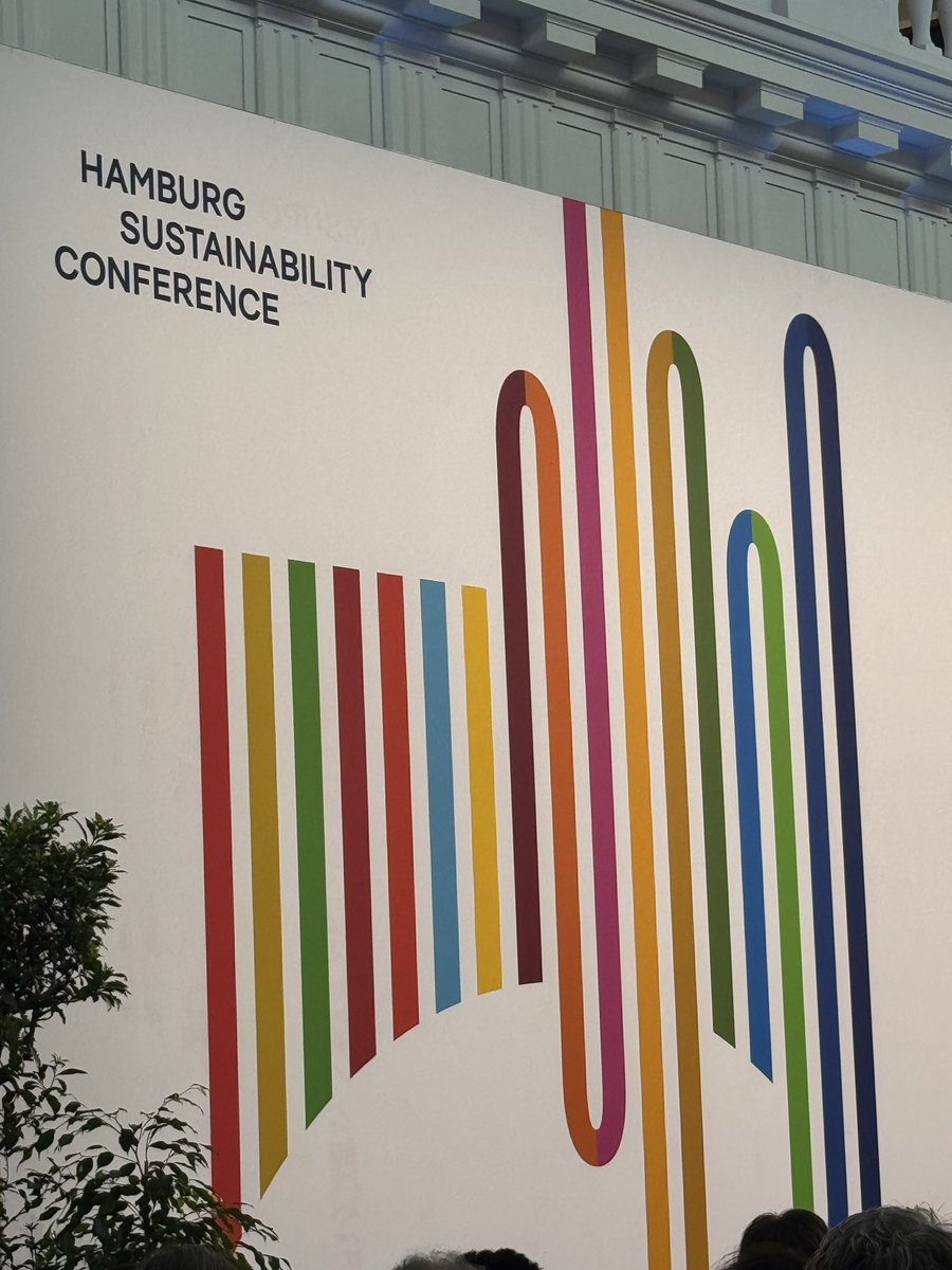 ddintorg's tweet photo. ✅ Empezamos la Conferencia de Hamburgo sobre Sostenibilidad junto a líderes y autoridades globales a fin de fortalecer los ODS, fomentar nuevas alianzas y la acción colectiva.

#HSC2026 #SDG #Sostenibilidad #Hamburg
#DemocraciaDigital https://t.co/nvuf8bRKvD