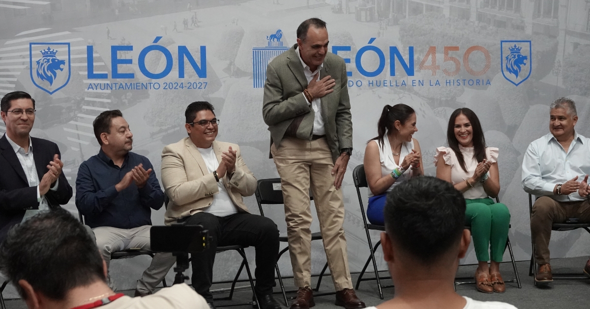 GuilloMedinaPl's tweet photo. Hoy estuvimos en la presentación y rueda de prensa sobre las áreas verdes de León 🌳
León más verde, más limpio y más sano es un compromiso que se construye entre todas y todos.
¿Te sumas? 💚 https://t.co/rmaoKCa55g