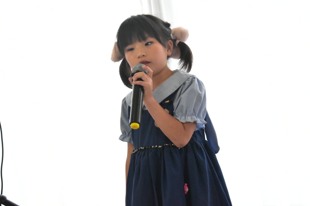 Yui_Choco0530's tweet photo. 海津温泉 宙舟の湯「癒しコンサート」にお越しくださった皆さん、ありがとうございました🥰✨

今回、Yuiにとって初め���の物販にチャレンジしました🎉

実は…
チェキの使い方すら分からず😂💦

「あれ？写真が出ない？😳」
と親子で戸惑いながらのスタート（笑）

それでも、温かく見守ってくださった皆さんのおかげで、無事に終えることができました☺️💕

本当にありがとうございます📸✨
少しずつ経験を積みながら、もっと楽しんでいただけるよう頑張ります💪🌸

歌を聴いてくださった皆さん、
応援してくださった皆さん、
本当にありがとうございました🥰

またお会いできる日を楽しみにしています🎤✨

写真@madogiwild さま、ありがとうございます