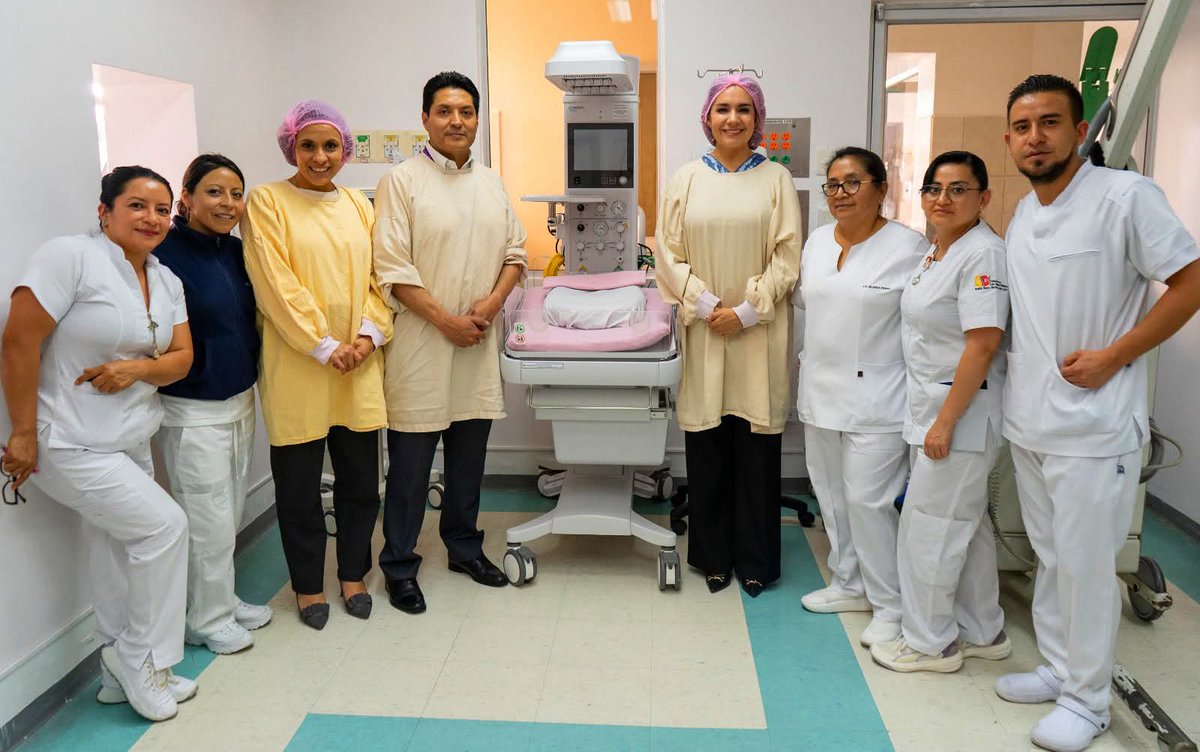 HGIsidroAyora's tweet photo. La gerente Dra. Teresa Aumala y autoridades verificaron el nuevo equipamiento de alta tecnología en el Hospital Isidro Ayora, entregado por el MSP y OPS/OMS: 10 cunas de calor radiante para la UCIN y 7 extractores de leche hospitalarios. ¡Atención oportuna y de calidad! https://t.co/ETE9adfGQf