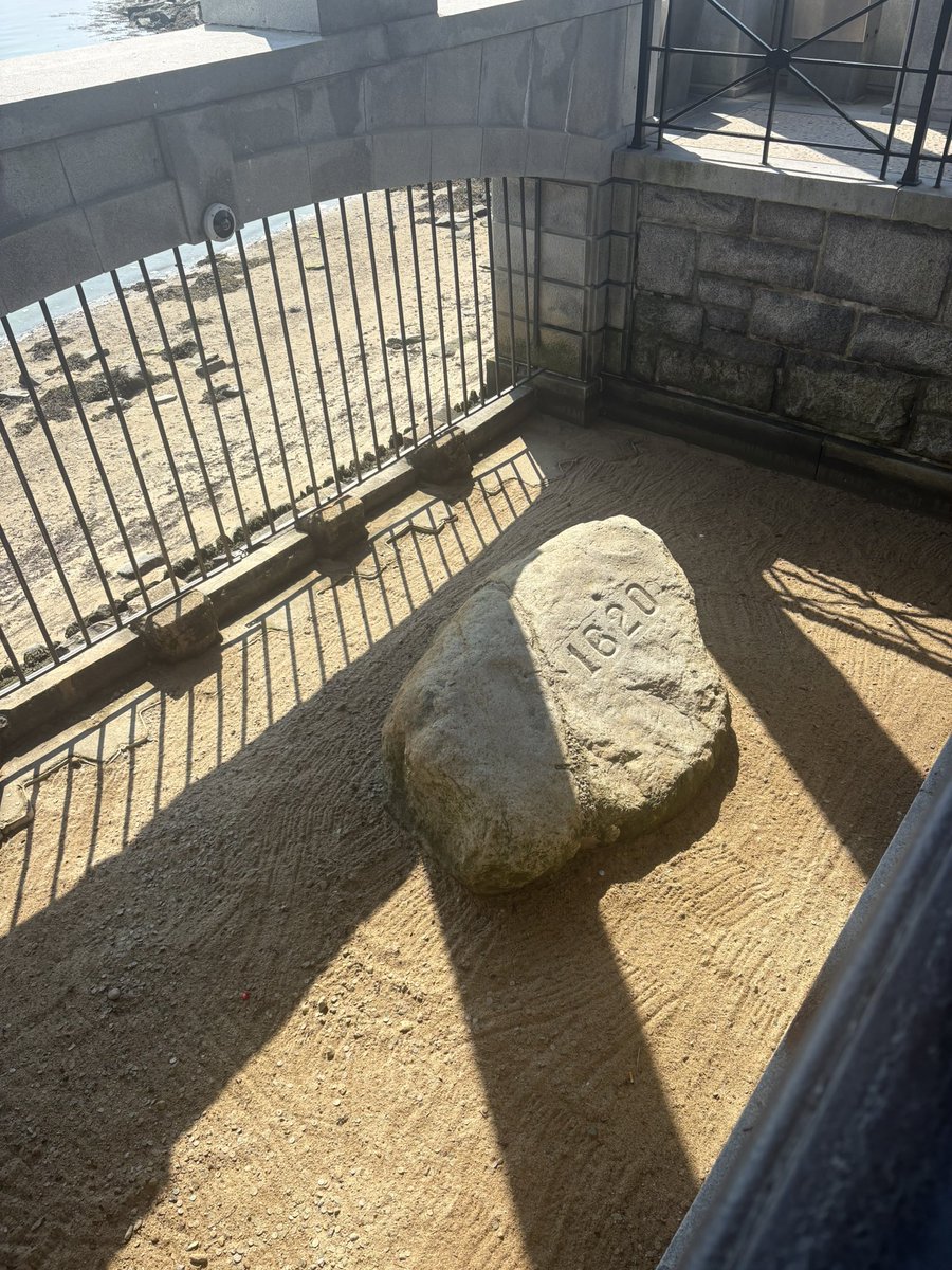 Zarna_amp's tweet photo. I GOT TO SEE THE PLYMOUTH ROCK IN ALL HER GLORY (my day was made and my enjoyment reached new heights) https://t.co/9etSiN9VCL