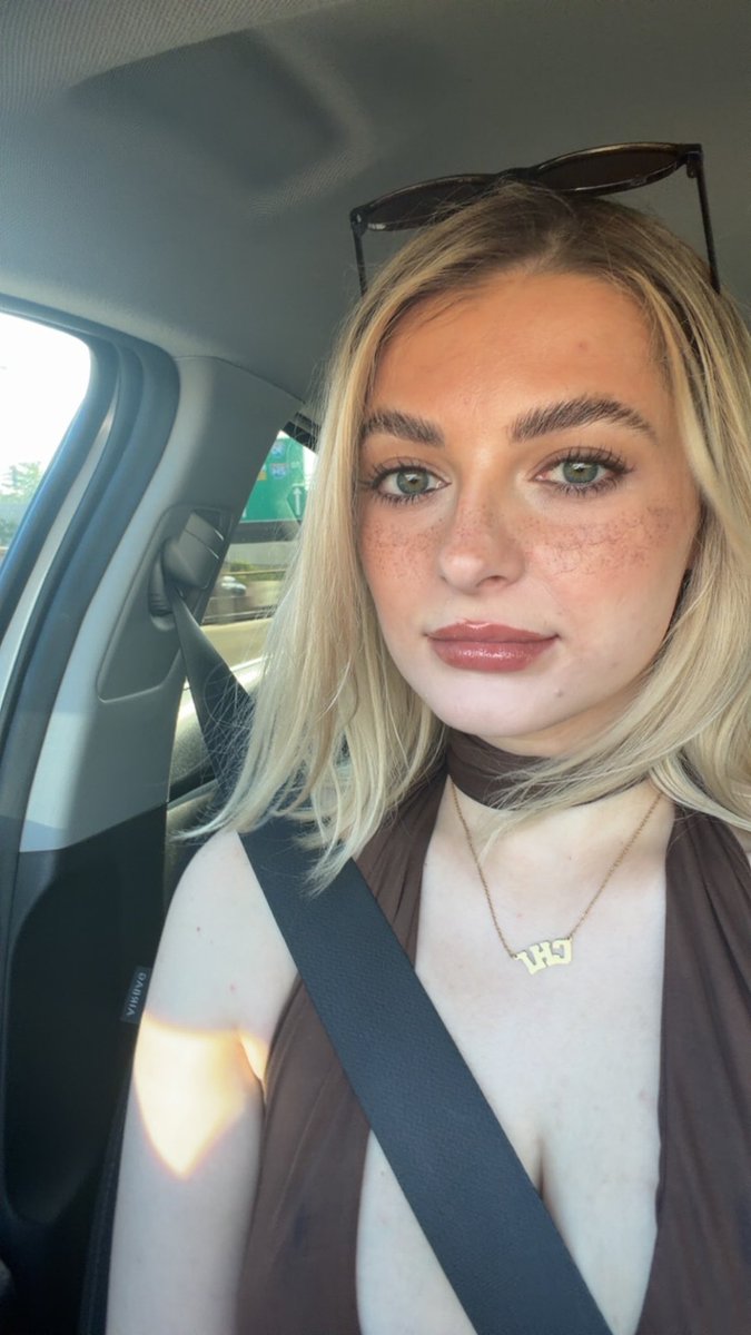 Nichole tweet media