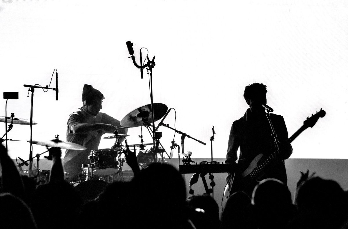 A__LABEL's tweet photo. Need to go for more live shows 🤘
here is a photo i took a few days ago

#モノクロ写真 #PhotographyTwitter #ファインダー越しの私の世界 #BlackAndWhite https://t.co/NPv7K452H7