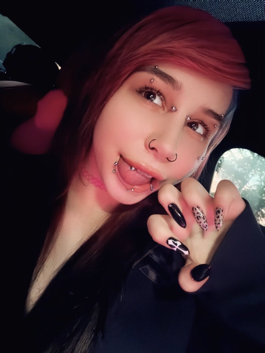 kiwithesmol's tweet photo. more piercing setup selfies :3 i changed my anti-eyebrow jewelry to blue to match my hair! and i got a new piercing (my nose bridge, and then i got 2 vertical helix in my ear!) but i looove the blue jewelery matching my hair, it’s a nice cute touch to the rest of my jewelery being silver! ALSO got me new nails done! 💅