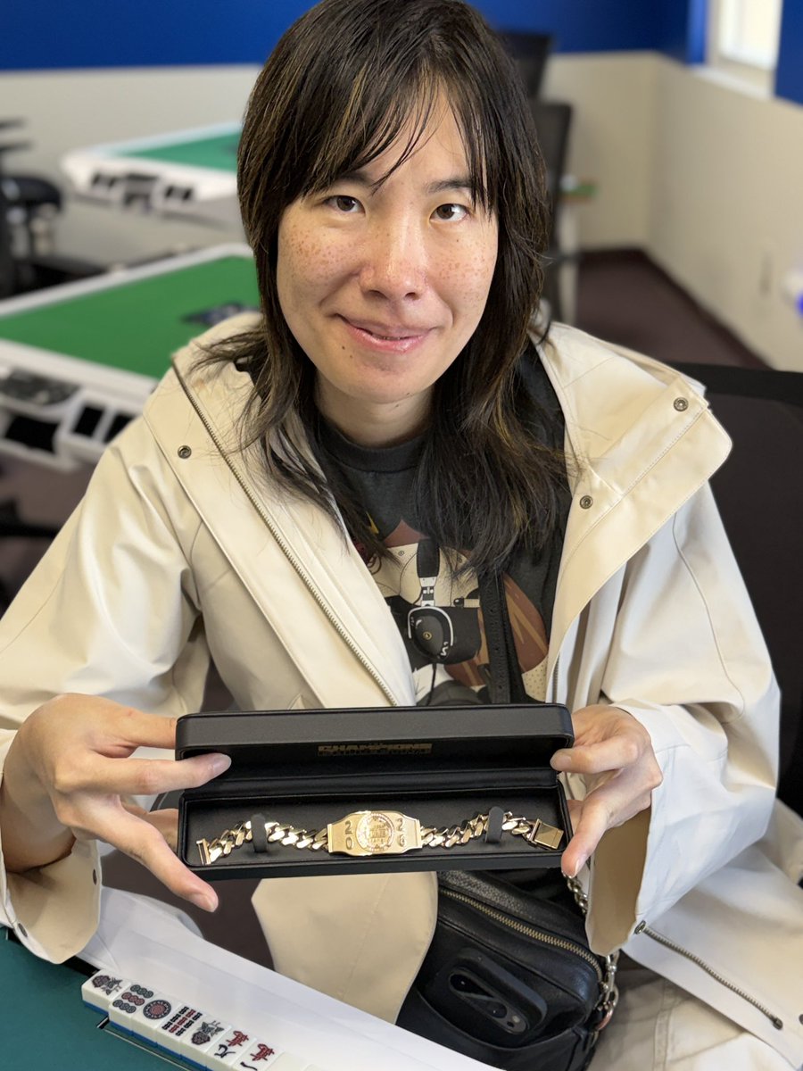 mindfulmahj's tweet photo. This queen. She comes to town and shows them how it’s done. I loved seeing her smiles throughout the tournament as she played her best poker ever! Congratulations to an awesome poker AND mahjong player. Skye Chen, you are an amazing player &amp; person. Lucky to know you! https://t.co/tTfM1U5g2i