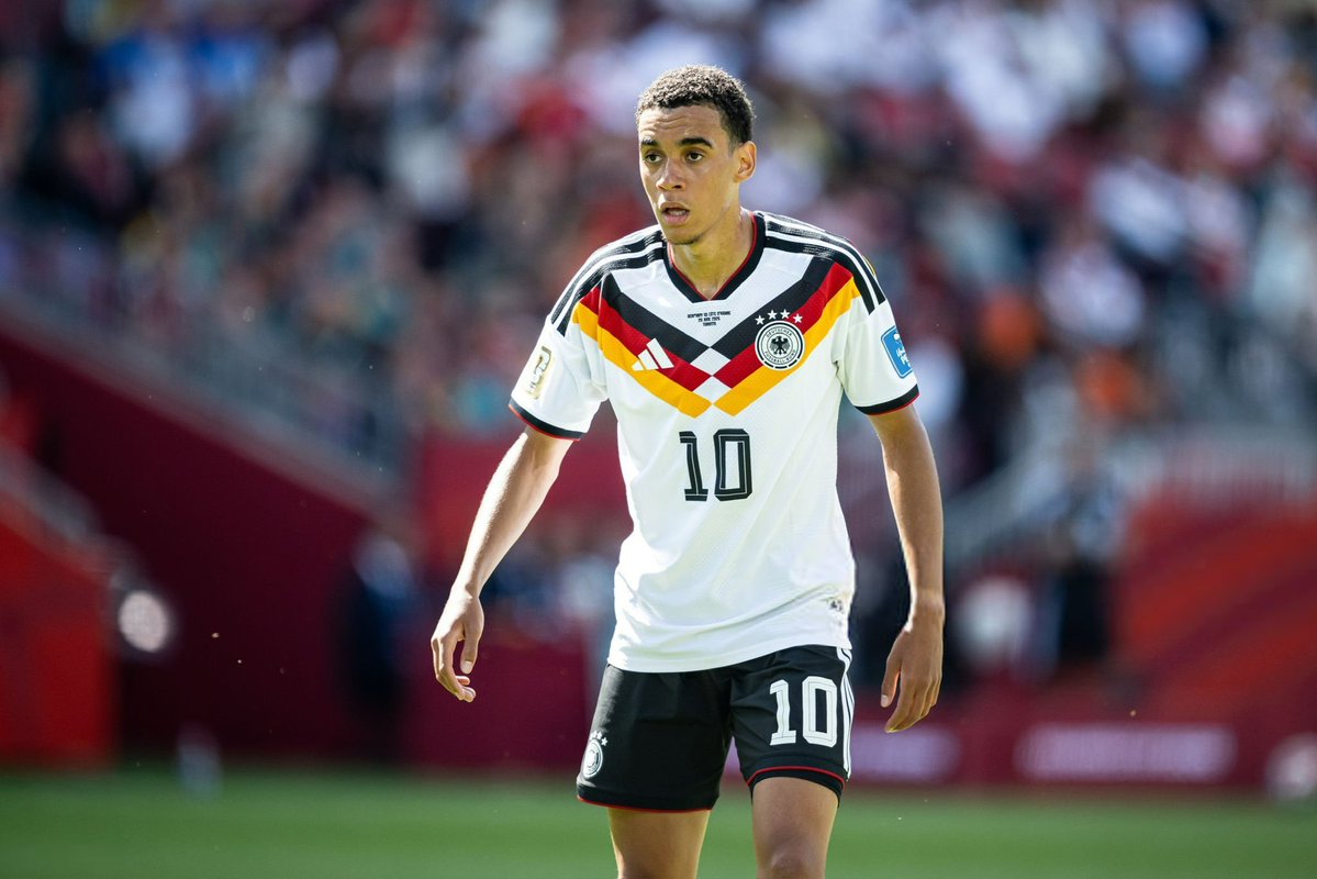 StatmanDave's tweet photo. Jamal Musiala completed more take-ons (6) than any other player on the pitch vs. Paraguay, despite only coming on after the hour mark.

Eager to impress. 💨 https://t.co/XJBXje04FO