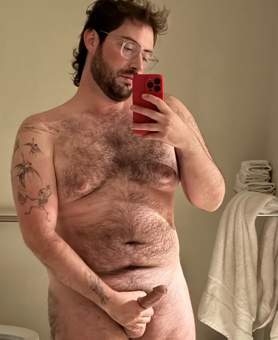 Alex Suxx - they named chubby hubby ice cream after me 🍦 https://t.co/TIM6URCEt0