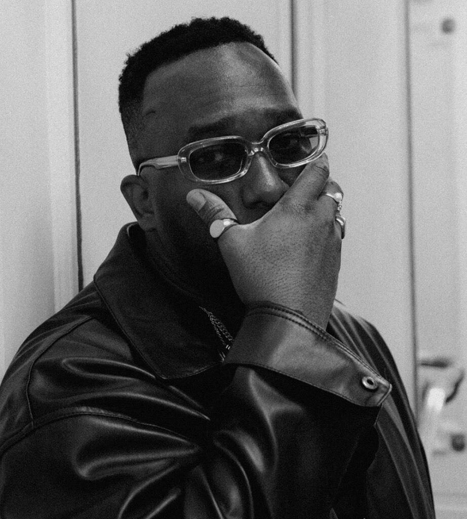 GIDLEBRAZIL's tweet photo. Informação adicional: O produtor/compositor nigeriano Daramola produziu "Gimme Dat Love" ao lado da produtora latina Samantha Cámara e com SOYEON como compositora.

Esta é a primeira música de K-POP de Daramola e Samantha em sua discografia! 🔥 https://t.co/3oQmXD1MpF