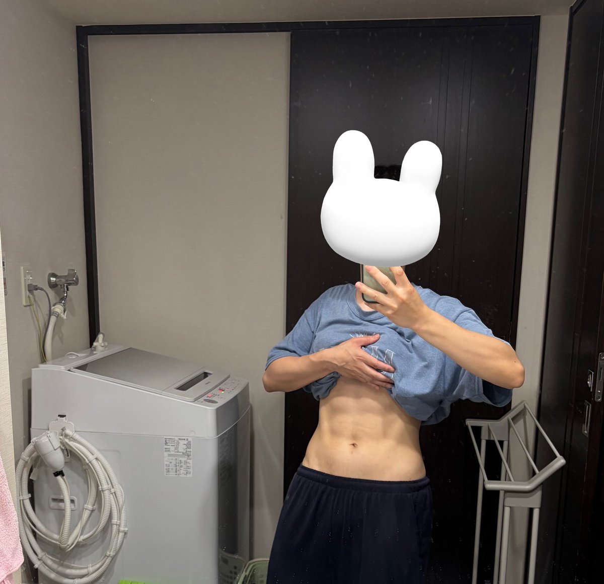 Momomomomon23's tweet photo. おはです☁️
100日チャレンジ&5分ストレッチ✅
今日はスポットバイトの日!
チャリ通だから雨降らないでー💦って祈りながら爆走してきますw
皆様も良い一日を〜
#筋トレ好きな人と繋がりたい #100日チャレンジ #day44 https://t.co/kMCZOkDtrq