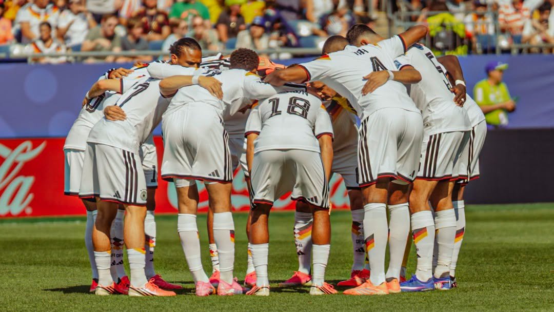 charlescerb's tweet photo. Really horrible performance from Germany, which loses on penalties after a 1-1 draw vs Paraguay.

Maybe unlucky to have Jonathan Tah's goal called off, but this team has looked unconvincing throughout the tournament &amp; paid for that today with elimination.

#DFBTeam #FIFAWorldCup https://t.co/C9BkiG3qnB