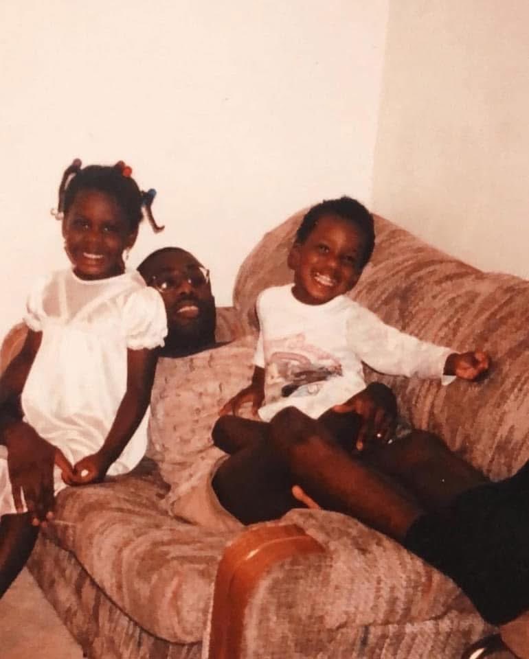 ikhide's tweet photo. Chilling with our two daughters Netter_Shoks and Ominira. Before the two sons came along. *Not so humble brag* They are all grown now, Netter_Shoks is a pediatrician and Ominira is an attorney. *pounds cute chest* I try jor! Enjoy your kids. They grow fast! https://t.co/omjddRtLzs