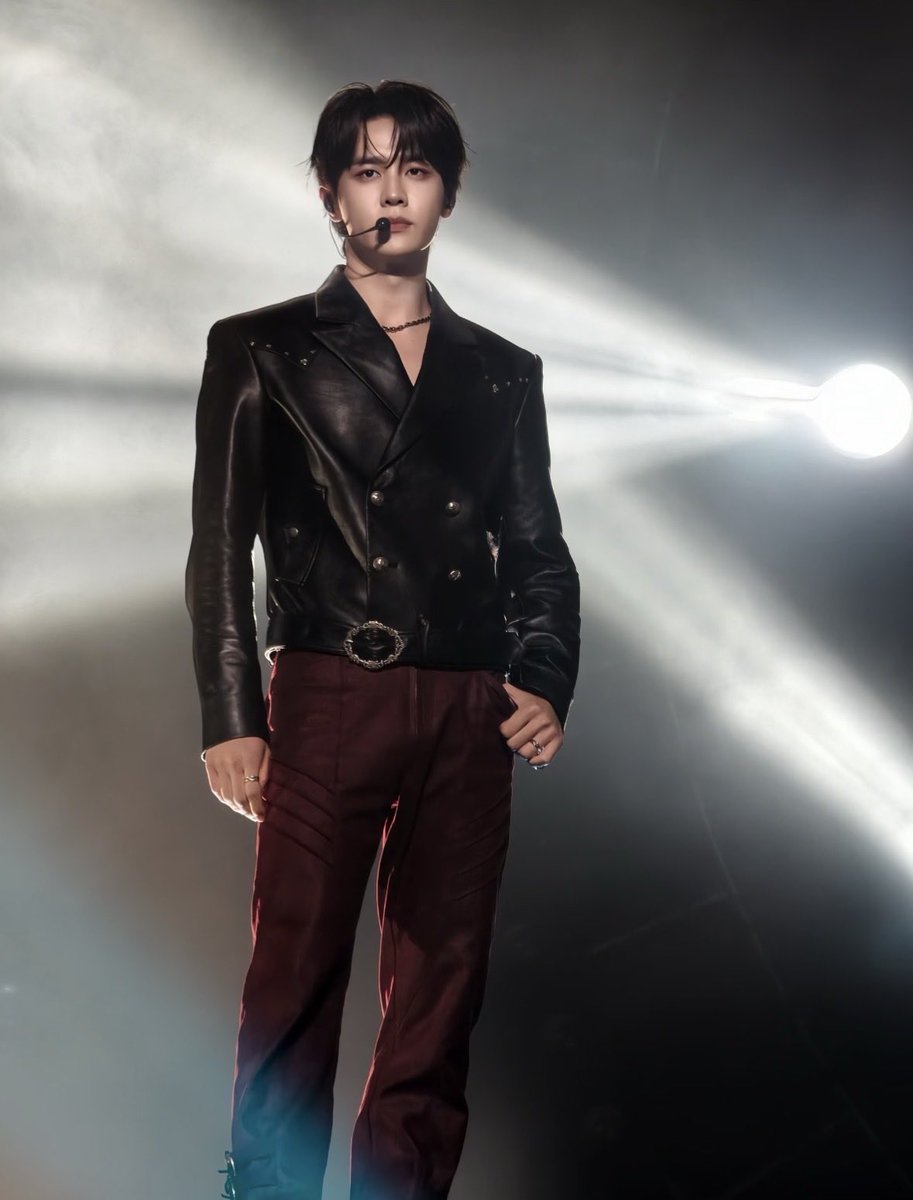 doiekunkun's tweet photo. This 🔥 shot 

Cr: https://t.co/EzNQbqyIQV https://t.co/WKoS6KUAdt