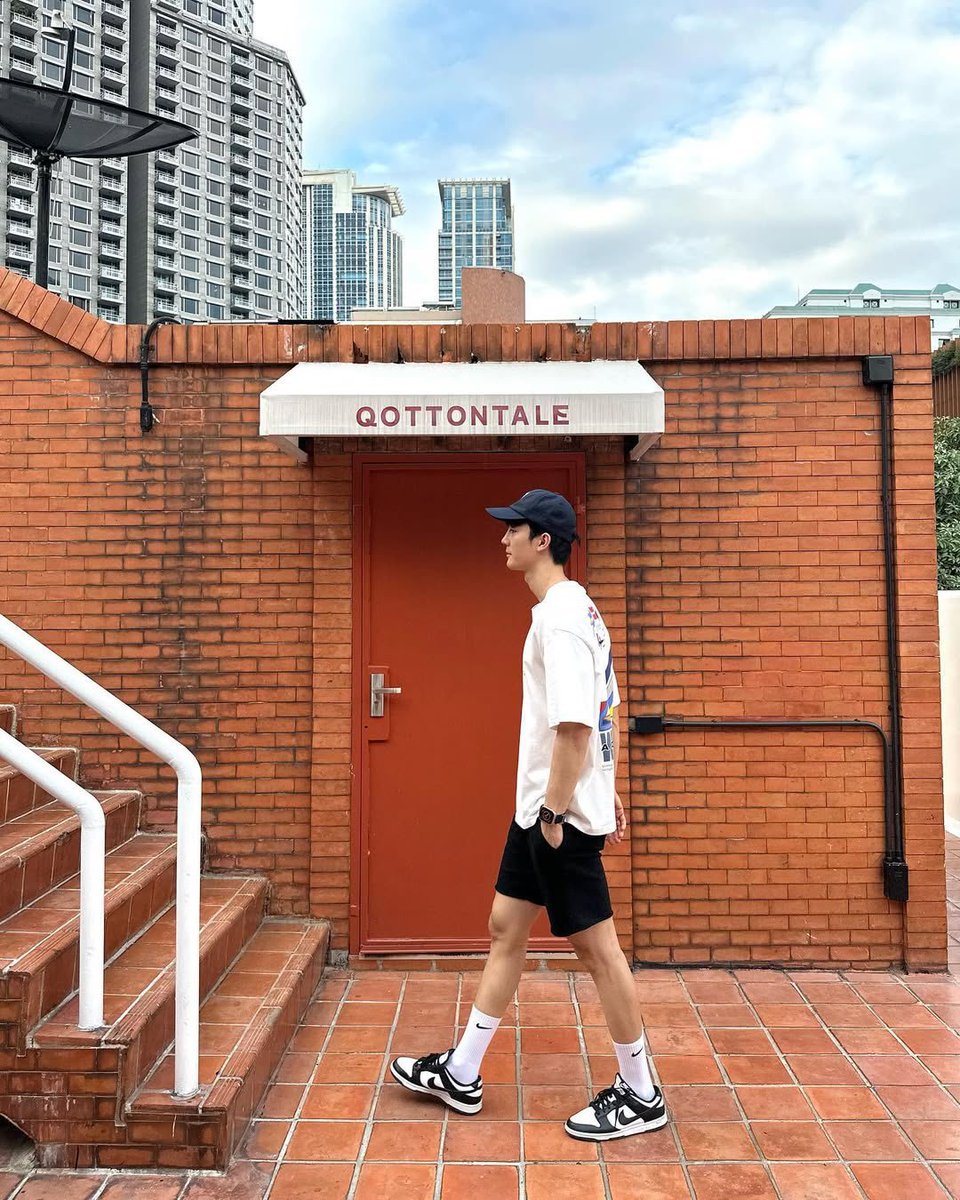bbbittersweettt's tweet photo. แกว่าเขาแอบคบกันปะวะ ? https://t.co/GTSMs1ZQoB