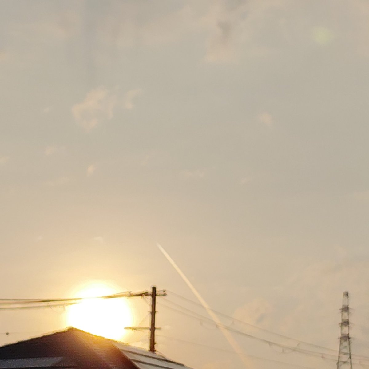 chihiro_geko's tweet photo. 6月30日(火) #断酒 22日目

断酒3週間達成です！
今日もシラフで過ごします。

#Twitter断酒部 
#朝の空 https://t.co/BgpEJOi9yC